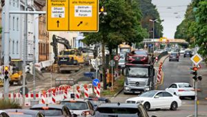 Eng und verwirrend: die Baustelle an der Ludwigsburger Friedrichstraße in Richtung Remseck. Foto: factum/Simon Granville