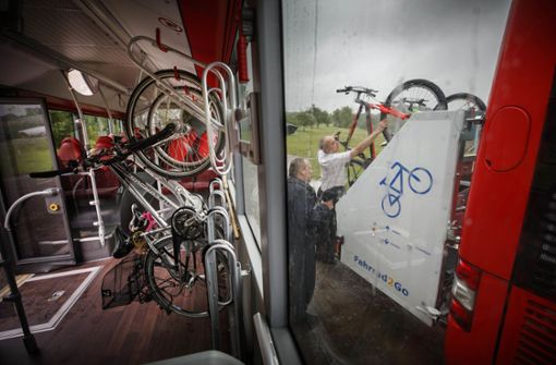 Bis zu zehn Fahrräder können die speziell ausgerüsteten Busse mitnehmen. Foto:Stoppel/Archiv Foto:  