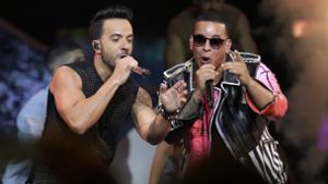 Die beiden Musiker Lusi Fonsi (links) und Daddy Yankee brechen mit ihrem Song „Despacito“ alle Rekorde. Foto: AP