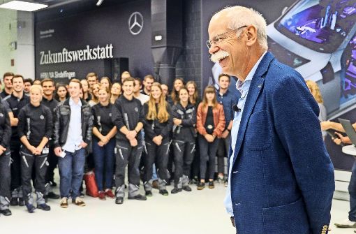 Dieter Zetsche begrüßt die neuen Auszubildenden. Foto: factum/Granville