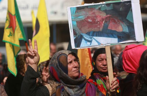 Auch in Syrien demonstrieren Kurden gegen die türkischen Angriffe. Foto: AFP