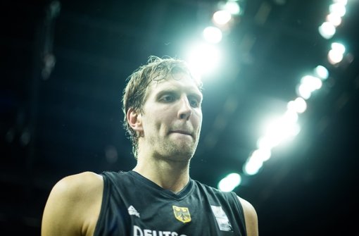 Enttäuscht: Dirk Nowitzki bei der Basketball-EM in Berlin. Foto: dpa