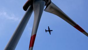 Eine mögliche Störung der Flugüberwachung würde geplante Windkraftprojekte verhindern. Foto: dpa