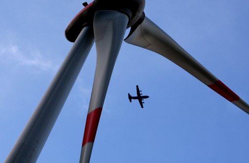 Eine mögliche Störung der Flugüberwachung würde geplante Windkraftprojekte verhindern. Foto: dpa