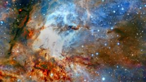 Farbenfrohe Himmelslandschaft: So  betitelt die Europäische Südsternwarte  dieses Bild des Sternhaufens RCW38, das bei Tests mit einem neuen Optiksystem namens Graal aufgenommen wurde. Es zeigt die Sterne und Wolken aus hell leuchtendem Gas in feinsten Details, mit dunklen Staubfäden, die sich durch den hellen Kern dieser jungen Sternsammlung ziehen. Foto: Eso