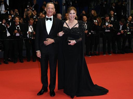 Tom Hanks und seine Ehefrau Rita Wilson wenige Momente nach dem Streit auf dem roten Teppich. Foto: imago/Independent Photo Agency Int.