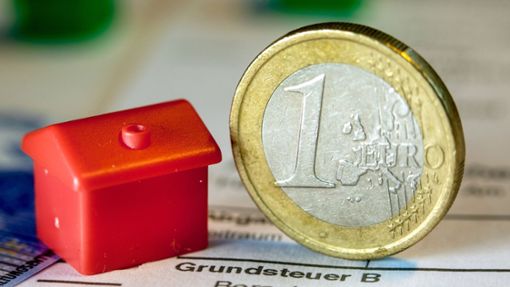 In zahlreichen Kommunen in Deutschland steigt in diesem Jahr der Hebesatz für die Grundsteuer. (Symbolfoto) Foto: dpa/Jens Büttner