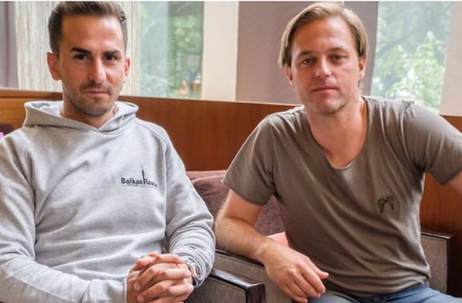 Serkan Eren (links) und Timo Hildebrand organisieren  die Benefizgala für den Verein „Stuttgart helps“. Foto: Lichtgut/Achim Zweygarth