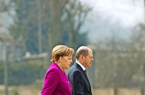 Kanzlerin Angela Merkel und ihr Vizekanzler Olaf Scholz: Teambildung gelungen Foto: dpa
