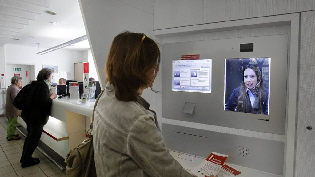 Sparrunde für Reisezentren: Bahn will Videoschalter in der Region