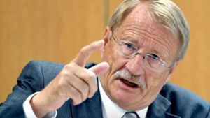Haltung zeigen, auch wenn man sie bedroht  – das fordert der frühere Landtagsvizepräsident Wolfgang Drexler von Politikern. Foto: dpa