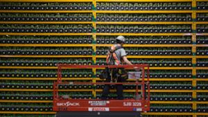 Hauptsache irgendwas mit Blockchain: in dieser Rechnerfarm werden neue Bitcoins geschürft. Foto: AFP