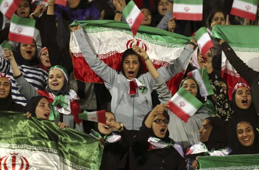 Einmal durften Irans Frauen ins Stadion – eine Ausnahme. Foto:AP Foto:  