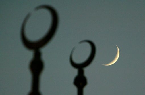 Für viele gläubige Muslime hat am Mittwoch der Fastenmonat Ramadan begonnen. Foto: dpa