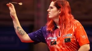 Transfrau schlägt nach Darts-Turniersieg Hass entgegen