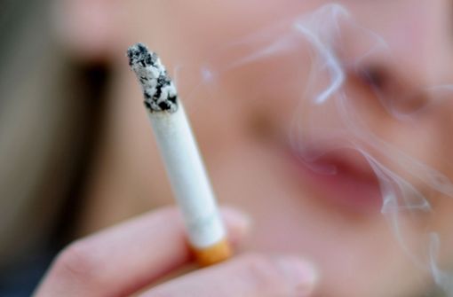 Rauchen verursacht Krebs, wer darauf verzichtet, verringert das Risiko zu erkranken. Foto: dpa