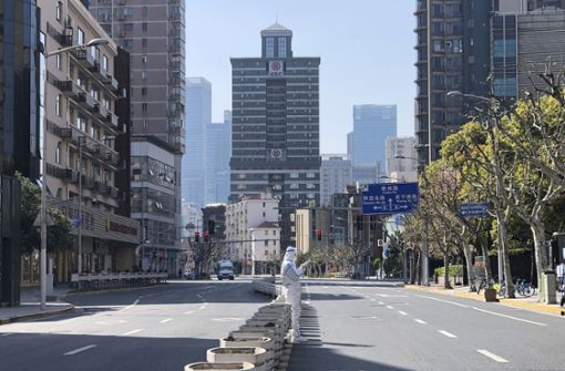 Zwei Monate lang unterlag Shanghai einem  strikten Lockdown. (Archivbild) Foto: dpa/Chen Si