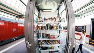 Öffentlicher Bücherschrank am Stuttgarter Hauptbahnhof Foto: Lichtgut/Max Kovalenko
