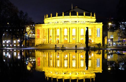 Das denkmalgeschützte Opernhaus in Stuttgart soll umfangreich saniert werden. Die Bürgerinitiative Aufbruch Stuttgart plädiert dagegen für den Neubau eines Opernhauses an der Kulturmeile. Foto: dpa