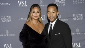 Chrissy Teigen und Ehemann John Legend versprühten bei den „Innovator Awards“ den gewohnten Glanz Foto: Invision/AP