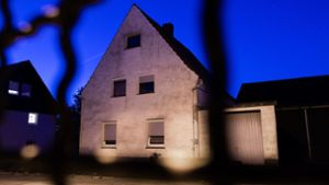 Das Haus in Höxter, das als „Horrorhaus“ bekannt wurde (Archivbild) Foto: dpa/Marcel Kusch
