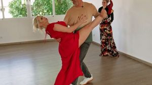 Daniela Katzenberger und Lucas Cordalis versuchen sich am Flamenco. Foto: © RTLZWEI