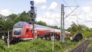 130 elektrische Doppelstock-Triebzüge sollen der steigenden Nachfrage im Nahverkehr in der Region Stuttgart, sowie am Bodensee gerecht werden. Foto: imago images/Arnulf Hettrich