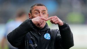 Dieter Märkle bleibt zunächst bis Winterpause Kickers-Trainer. Foto: Pressefoto Baumann