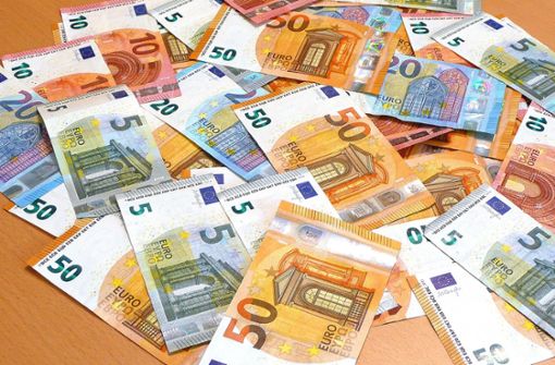 Bargeld ist – trotz Alternativen – weiterhin ein häufiges Zahlungsmittel. (Symbolbild) Foto: imago images/Rene Traut/Rene Traut via www.imago-images.de