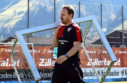 Alexander Zorniger hat im ersten Trainingslager mit dem VfB Stuttgart schon diverse Eindrücke gesammelt.  Foto: Pressefoto Baumann