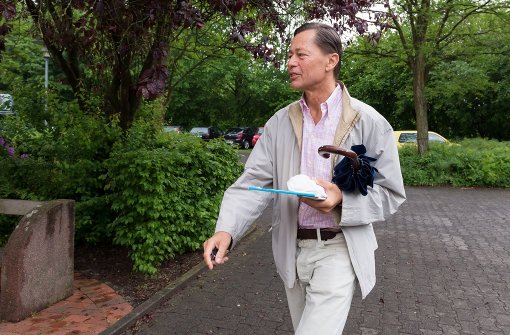 Der Ex-Arcandor Chef Thomas Middelhoff auf dem Weg zu seiner Arbeitsstelle Foto: dpa