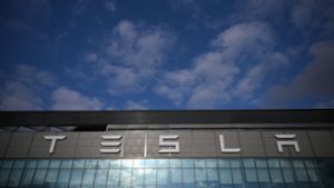 Tesla: Produktion ruht noch bis Ende nächster Woche