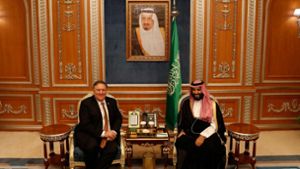 Krisentreffen in Riad: US-Außenminister Mike Pompeo (links) und der saudische Kronprinz Mohammed bin Salman. Foto: APF