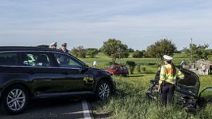 Unfall mit drei Fahrzeugen und vier Verletzen auf der B 14 bei Nufringen. Foto: SDMG/ Dettenmeyer