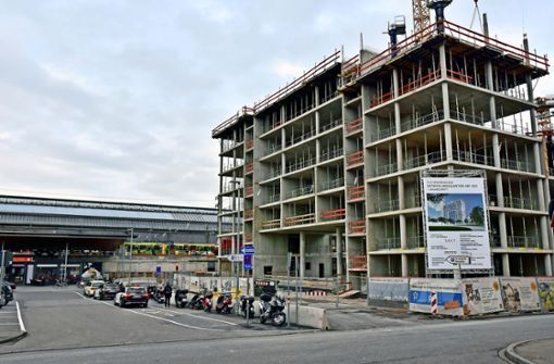 Zwölf Etagen soll der Dommermuth-Bau in Karlsruhe haben, fünf sind fertig. Foto: Jehle