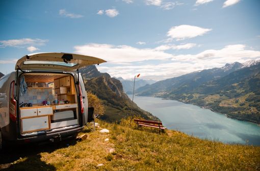 Beim Camping in der Schweiz erwartet Urlauber meist eine beeindruckende Aussicht