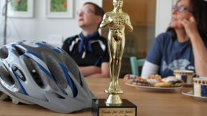 Eine Ex-Mitarbeiterin hat dem Verein einen Pflege-Oscar verliehen Foto: Przybilla