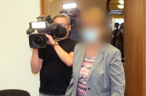 Eine Frau muss sich in Sachsen-Anhalt vor Gericht verantworten, weil sie falsche Angaben zu Corona-Symptomen in einer Klinik gemacht hatte. Foto: dpa/Matthias Bein