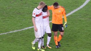 VfB-Keeper Ron-Robert Zieler (rechts) erhielt von den Lesern sowie von der Redaktion Bestnoten. Foto: Pressefoto Baumann