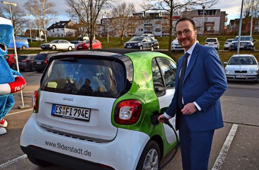 OB Christoph Traub hat sich auch privat ein E-Auto angeschafft. Foto: Fatma Tetik