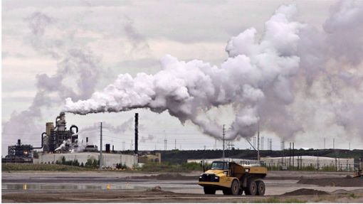 Abbau von Ölschiefer im kanadischen Fort McMurray: 2023 haben die globalen CO2-Emmissionen mit 36,8 Milliarden Tonnen im Jahr einen neuen Höchstwert erreicht. Foto: Imago/Zuma Press