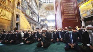 Der Präsident zitiert in der Hagia Sophia ein paar Koranverse. Foto: AP