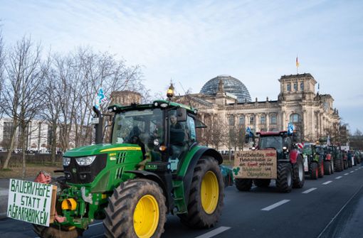 Landwirte demonstrieren in Berlin für höhere Lebensmittelpreise. Foto: dpa