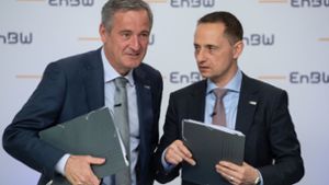 EnBW-Chef Frank Mastiaux (links) und Finanzchef Thomas Kusterer sind zuversichtlich. Foto: dpa