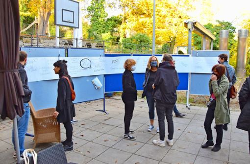 Auf den Stellwänden notieren die Teilnehmer Ideen für die Gestaltung des Stala-Areals. Foto: Petra Mostbacher-Dix