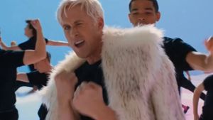Ryan Gosling im Musikvideo zur Originalversion von Im Just Ken. Foto: YouTube/Warner Bros. DE