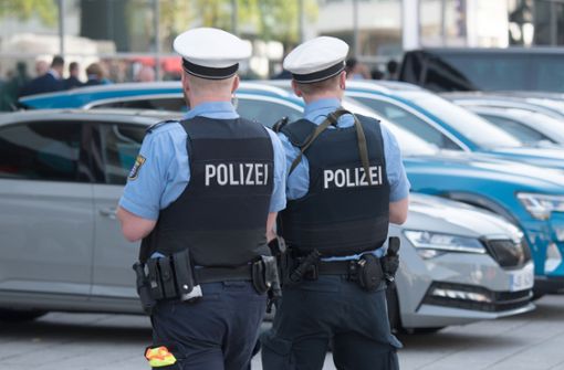 Polizisten konnten den 29-jährigen Verdächtigen schnappen. (Symbolbild) Foto: dpa/Andreas Arnold