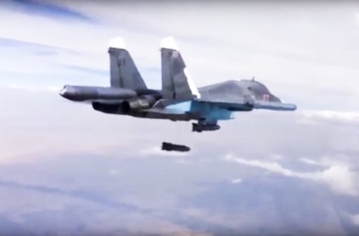 Eine russische Su-34 wirft eine Bombe auf Syrien ab. Foto: Russian Defense Ministry Press Service