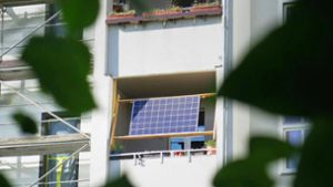 Mit Stecker-Solarmodulen kann man mit wenig Aufwand eigenen Strom produzieren. Fans der privaten Energiewende sehen trotzdem noch ein paar Hürden. Foto: privat/MachDeinenStrom