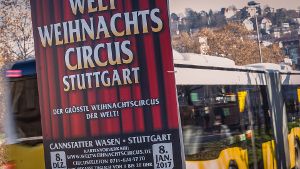 David Larible ist von den Plakaten verschwunden: Der Zirkus hat die Werbung aktualisiert und zeigt nun nicht mehr den internationalen Zirkusstar. Foto: Lichtgut/Max Kovalenko